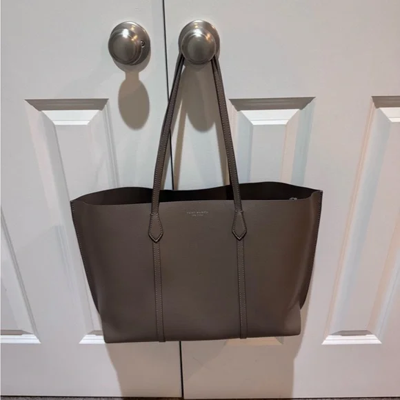 Tory Burch Perry Leather Tote Bag - Picture 1 of 10
